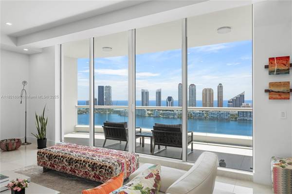 Aventura, FL 33160,6000 Island Blvd #PH7