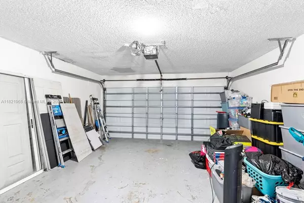 Margate, FL 33063,6987 Charlotte Ct
