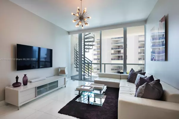 Miami Beach, FL 33141,6799 Collins Ave #507