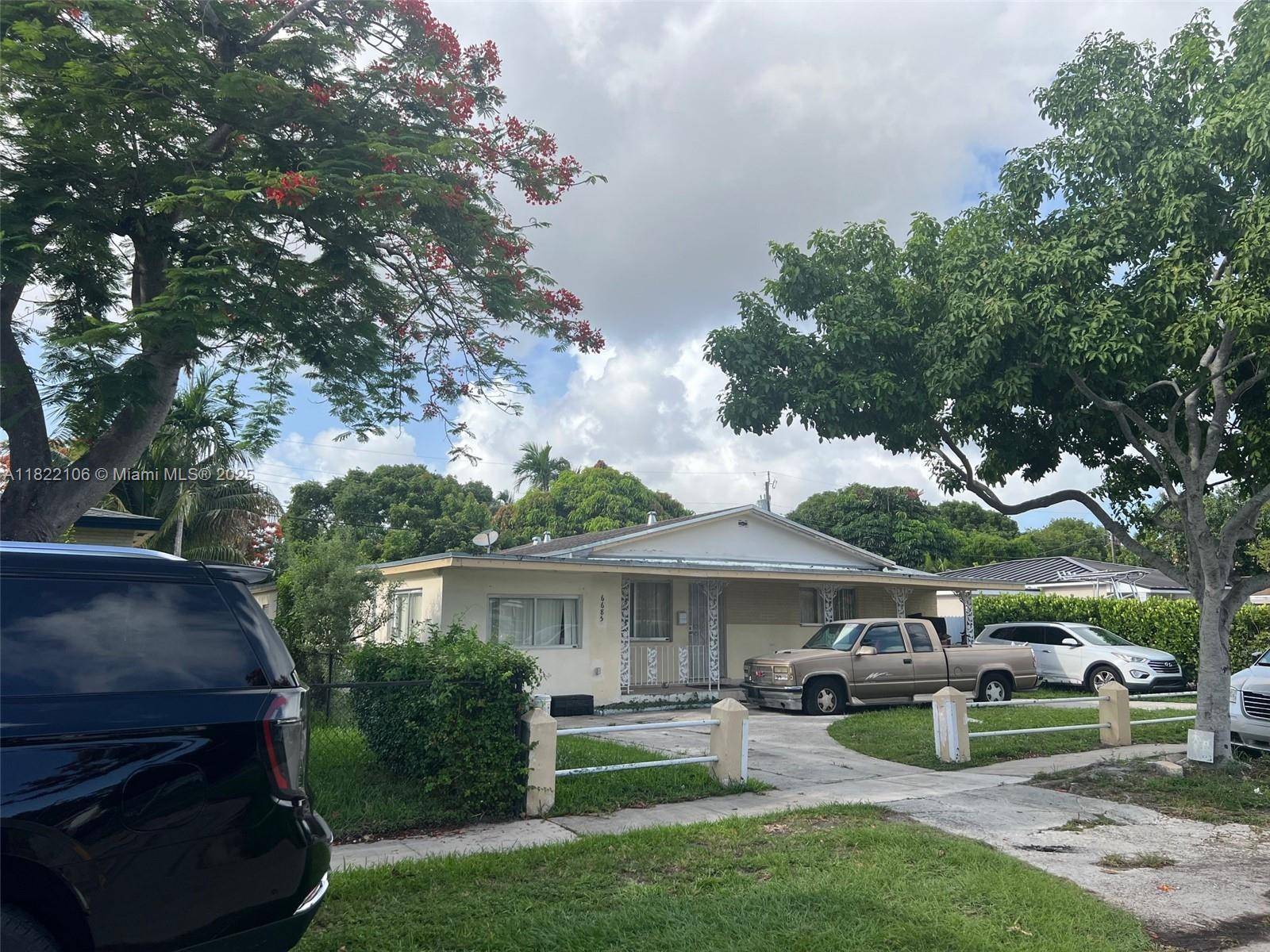 Virginia Gardens, FL 33166,6685 NW 39th St