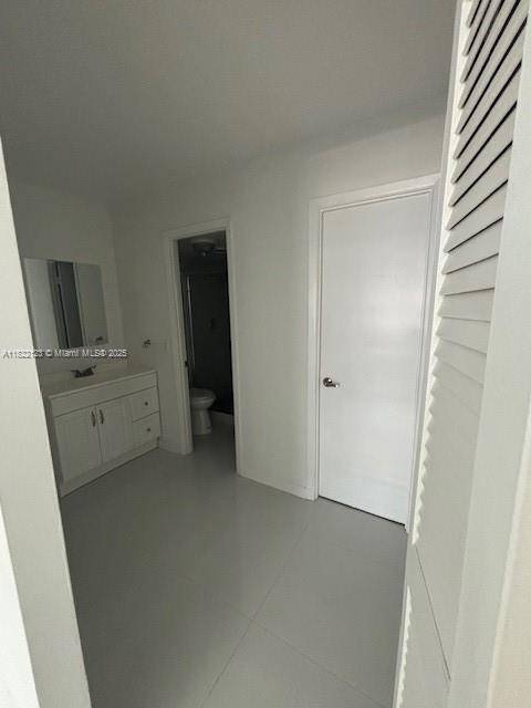 Hallandale Beach, FL 33009,401 SE Golden Isles Dr #712