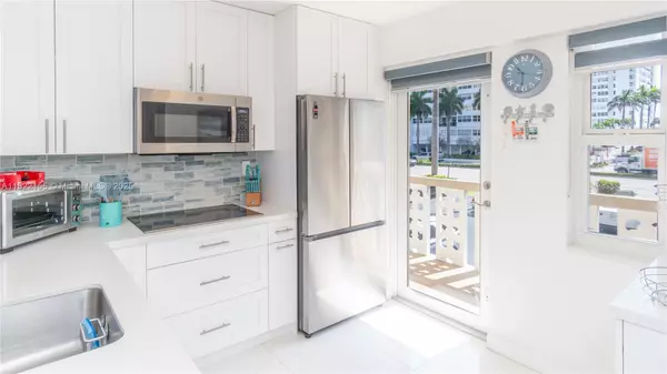Hallandale Beach, FL 33009,1893 S Ocean Dr #204