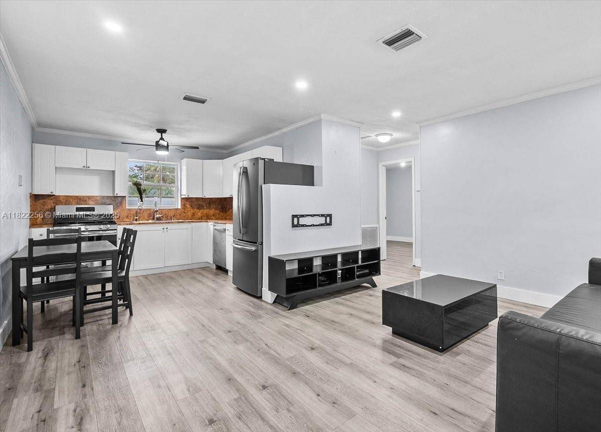 Hollywood, FL 33024,6801 Atlanta St