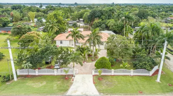 18390 SW 200th St, Miami, FL 33187