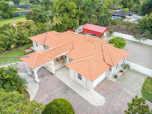 Miami, FL 33187,18390 SW 200th St
