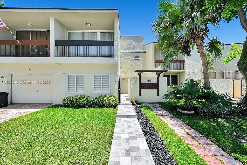 Miami, FL 33172,9133 Fontainebleau Blvd #5