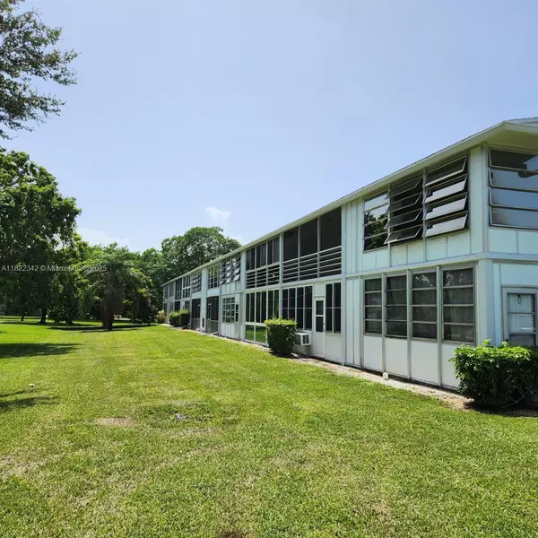 Deerfield Beach, FL 33442,20 Prescott A #20