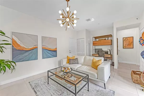 4690 NW 84th Ave, Doral, FL 33166