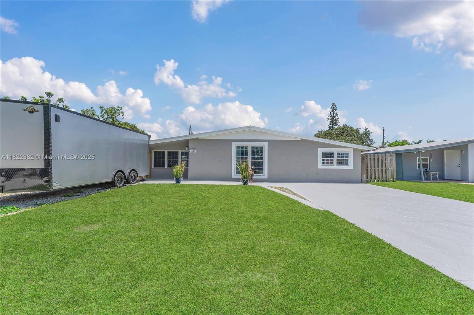 7540 Simms St, Hollywood, FL 33024