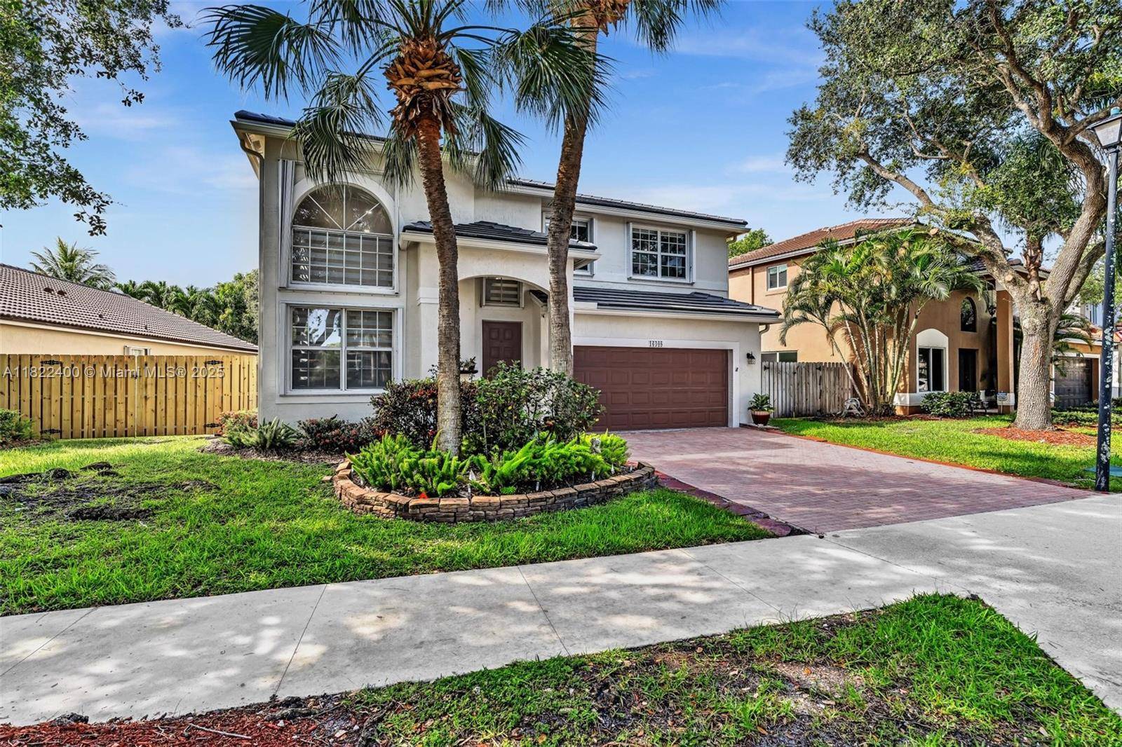 16408 Sapphire Pl #0, Weston, FL 33331