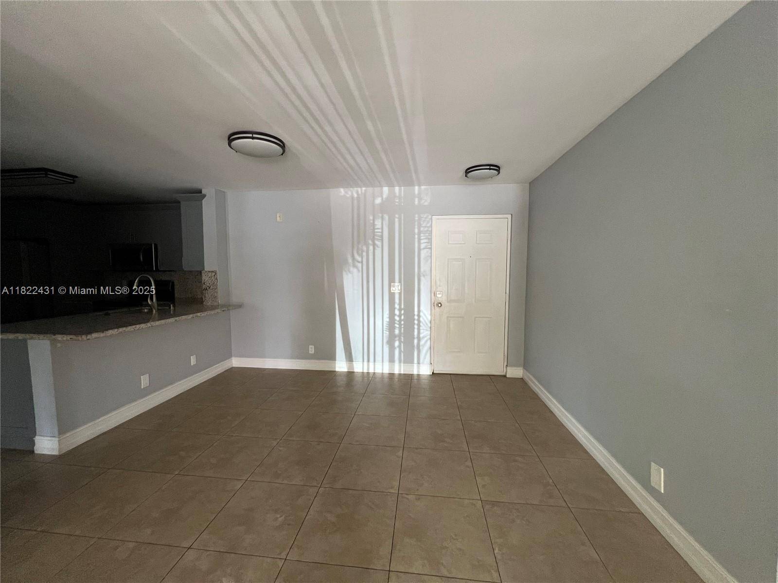Coral Springs, FL 33067,5801 Riverside Dr #104B3