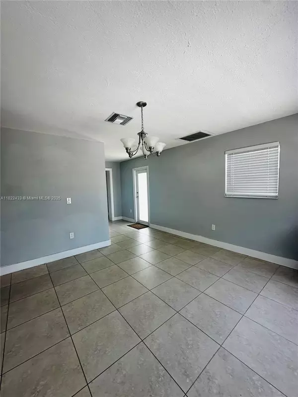Hollywood, FL 33024,800 N 69th Ave