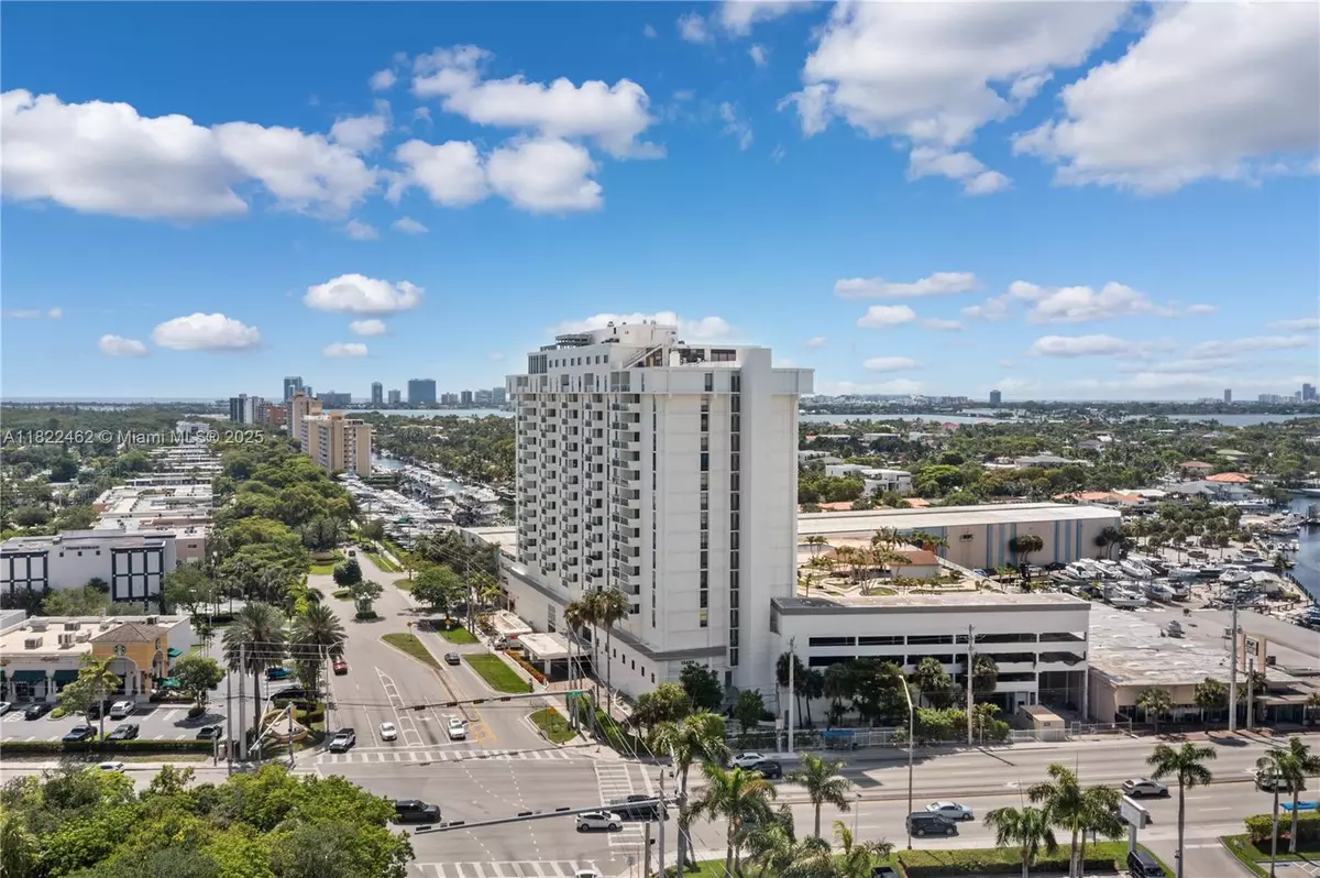 North Miami, FL 33181,13499 Biscayne Blvd #703