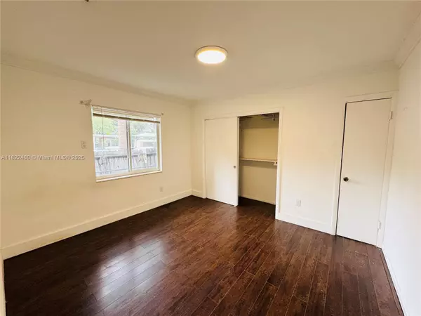 North Miami Beach, FL 33160,2540 NE 181st St #1