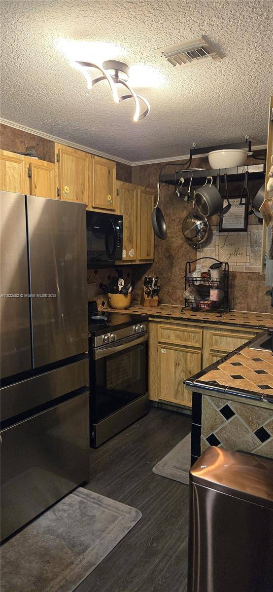 Coral Springs, FL 33071,9750 NW 14th St #30-5
