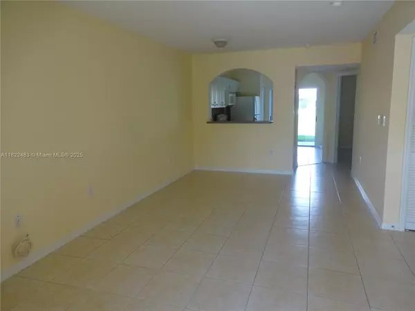 Homestead, FL 33033,3385 NE 10th St #103