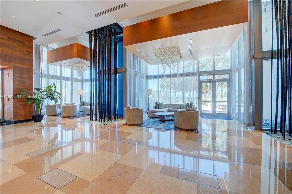 Miami Beach, FL 33141,6899 Collins Ave #2208