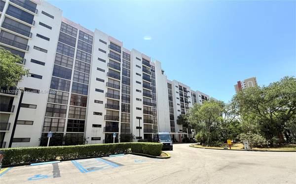 16909 N Bay Rd #116, Sunny Isles Beach, FL 33160