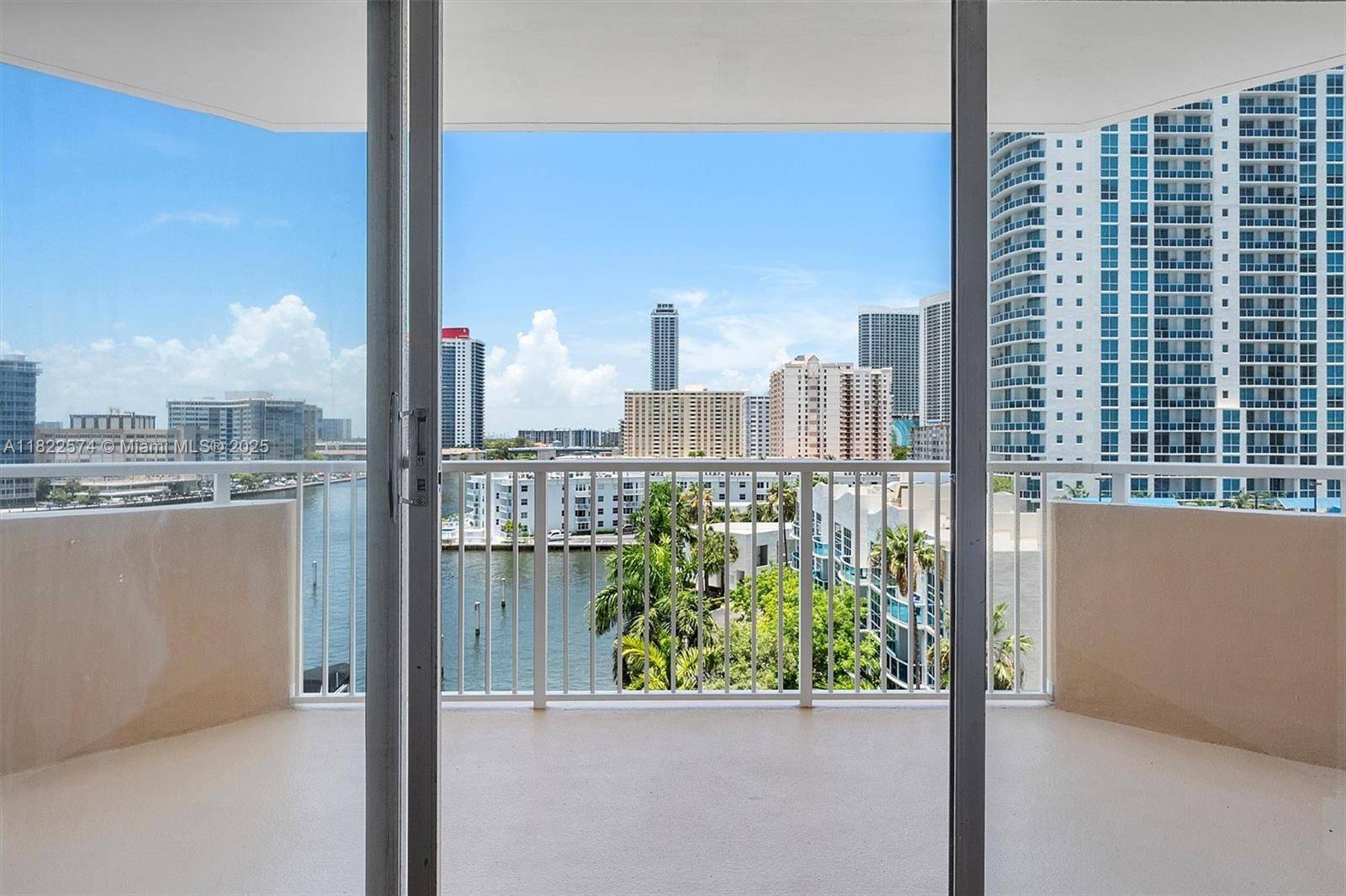 Hallandale Beach, FL 33009,1965 S Ocean Dr #6Q