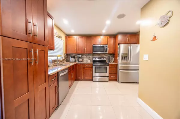 Coral Springs, FL 33065,11351 NW 37th St