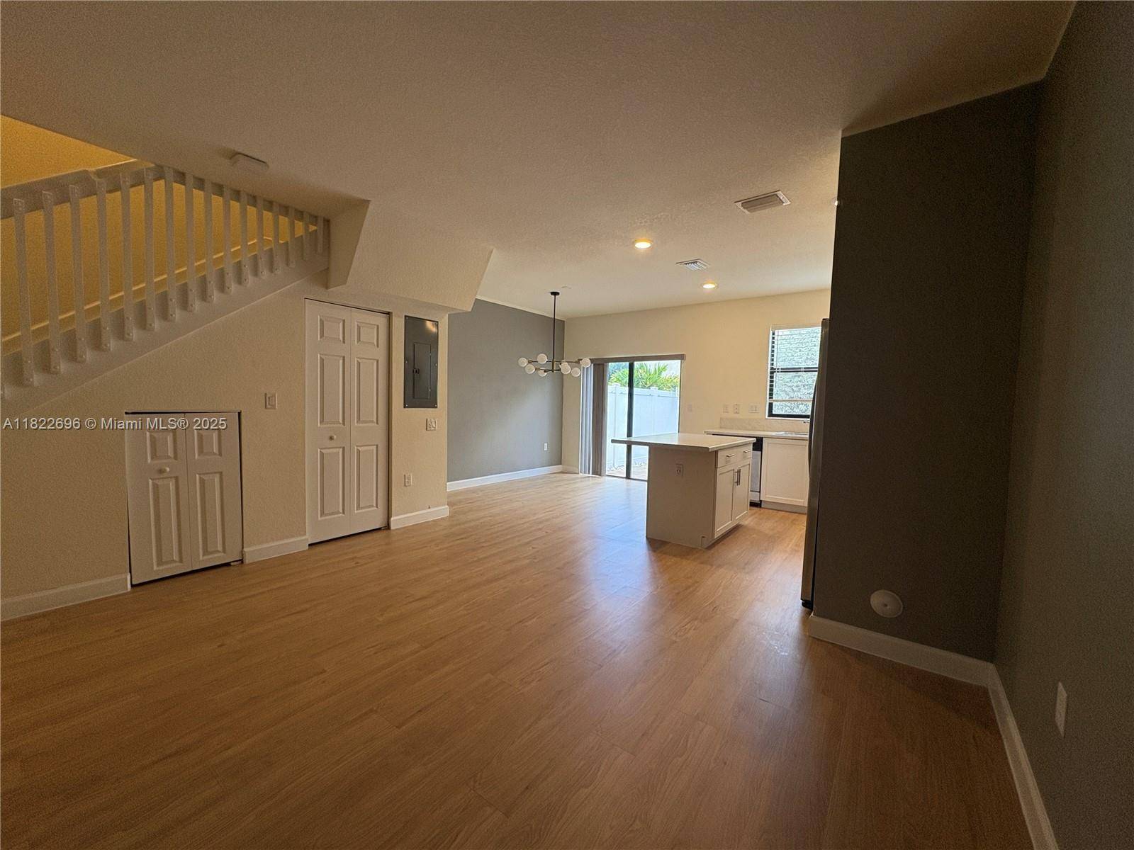 Hialeah, FL 33018,10586 W 33rd Ct #10586