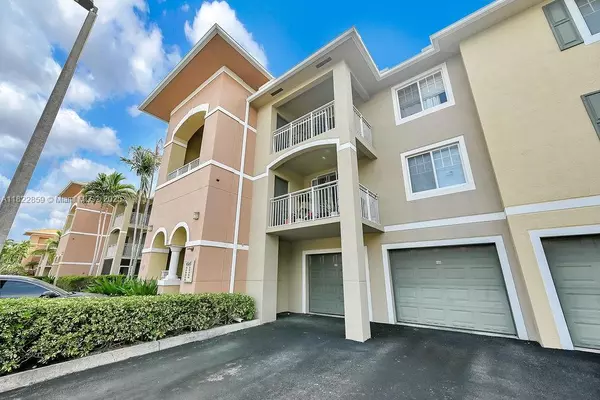 West Palm Beach, FL 33411,6565 Emerald Dunes Dr #103 + GARAGE