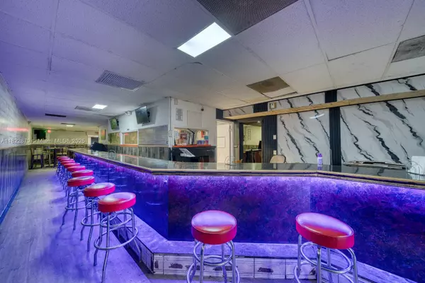 Industrial Warehouse Kitchen & Cafeteria For Sale  In Hialeah, Hialeah, FL 33010