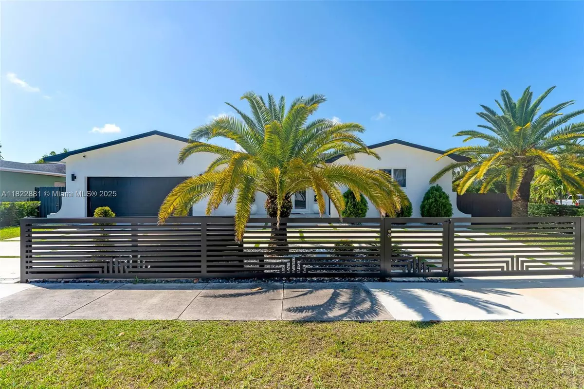 Cutler Bay, FL 33157,9120 Cutler Ridge Dr