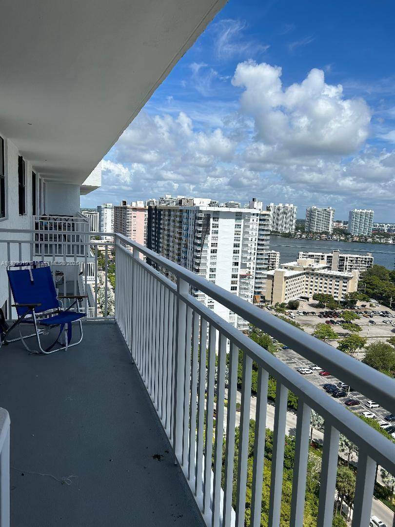 Sunny Isles Beach, FL 33160,210 174th St #2412