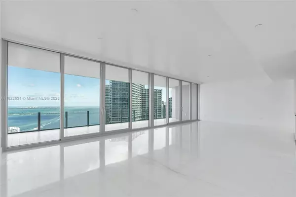 Miami, FL 33131,300 Biscayne Boulevard Way #4402E