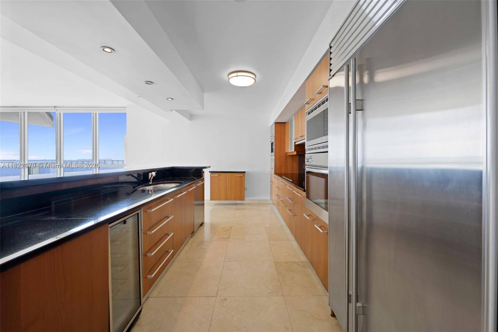 Miami, FL 33131,1331 Brickell Bay Dr #911
