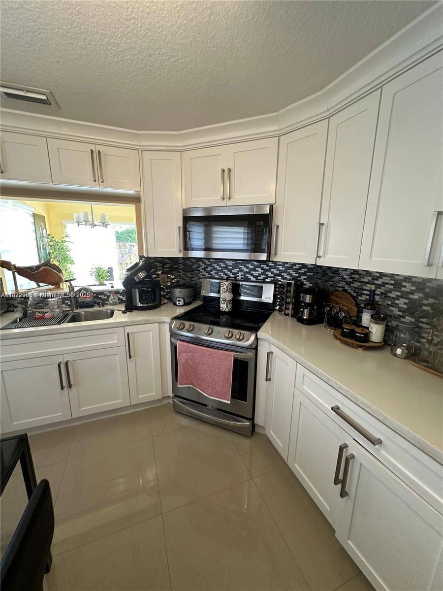 Miami, FL 33186,14303 SW 96th #106