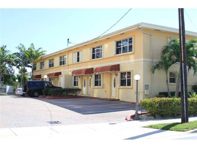 1701 N Treasure Dr #3, North Bay Village, FL 33141