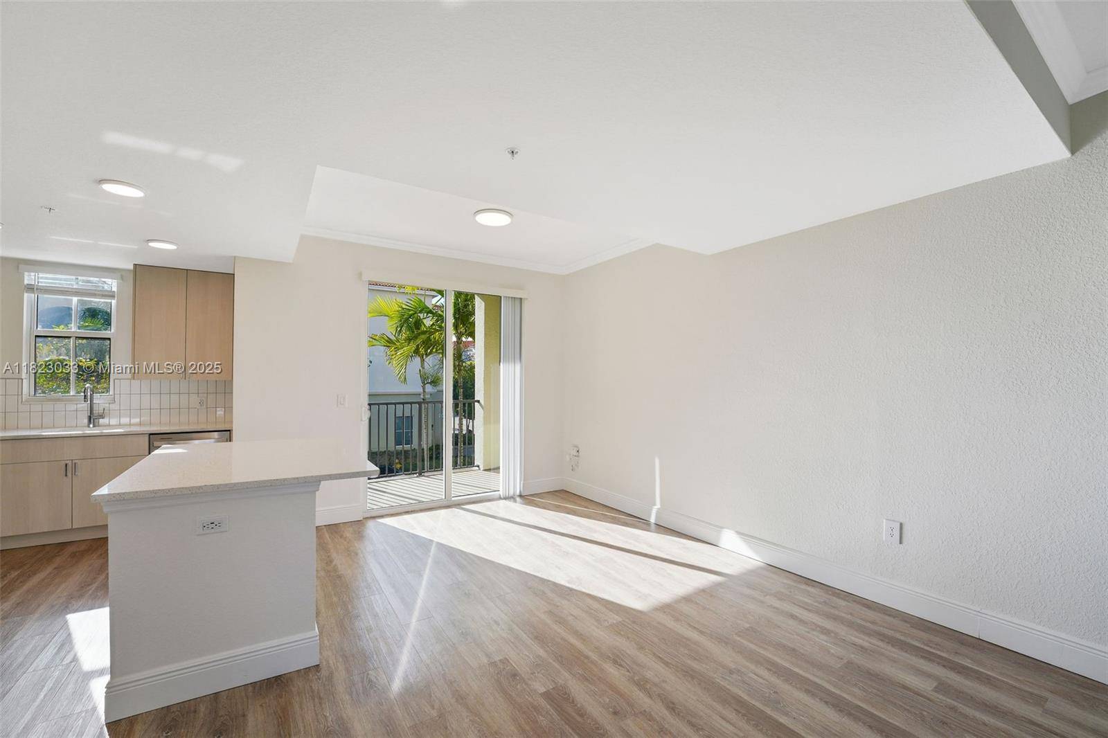 Pembroke Pines, FL 33025,10170 SW 7th St #09-103
