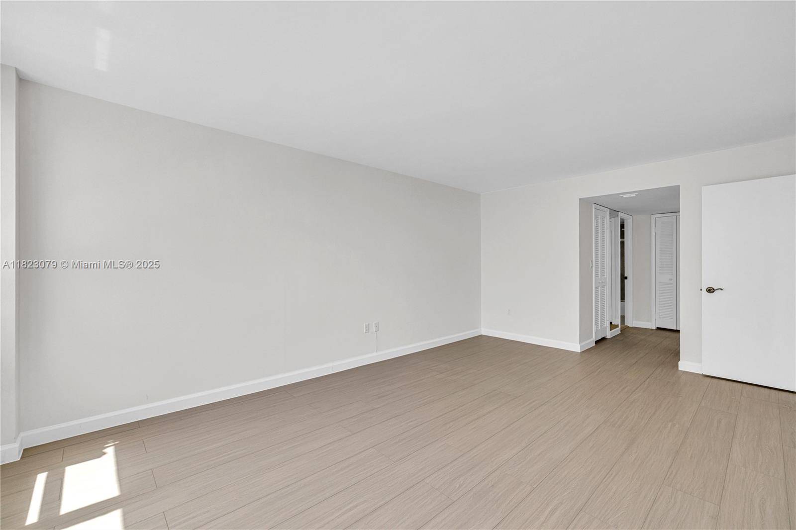 Miami Beach, FL 33139,11 Island Ave #608
