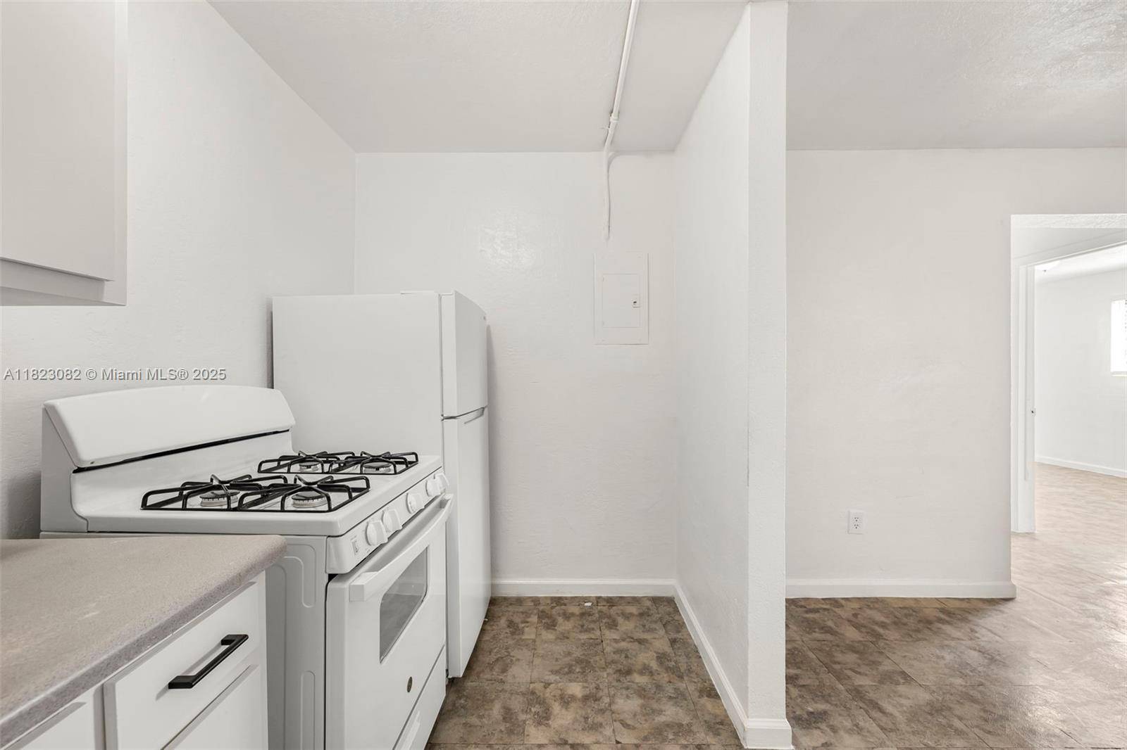 Miami, FL 33135,126 SW 18th Ave #5