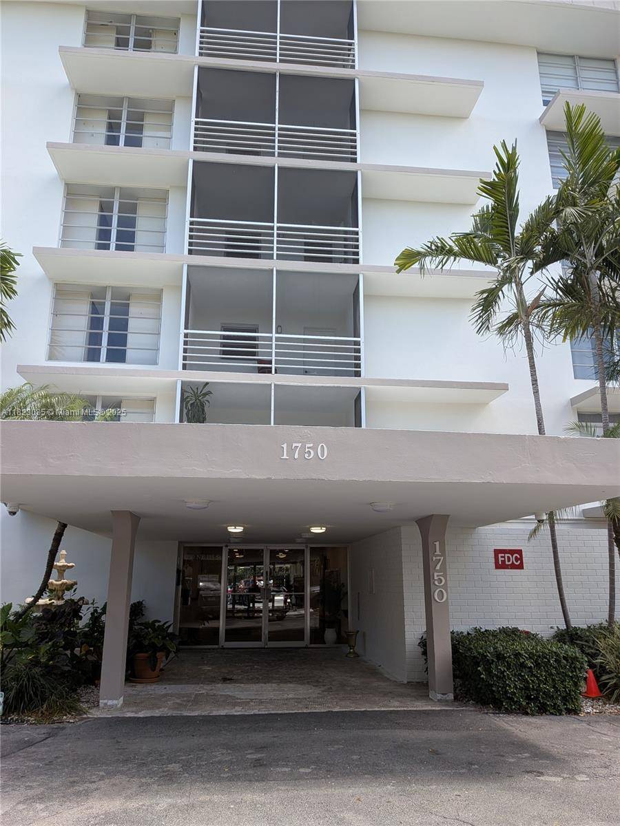 Miami, FL 33181,1750 NE 115th St #605