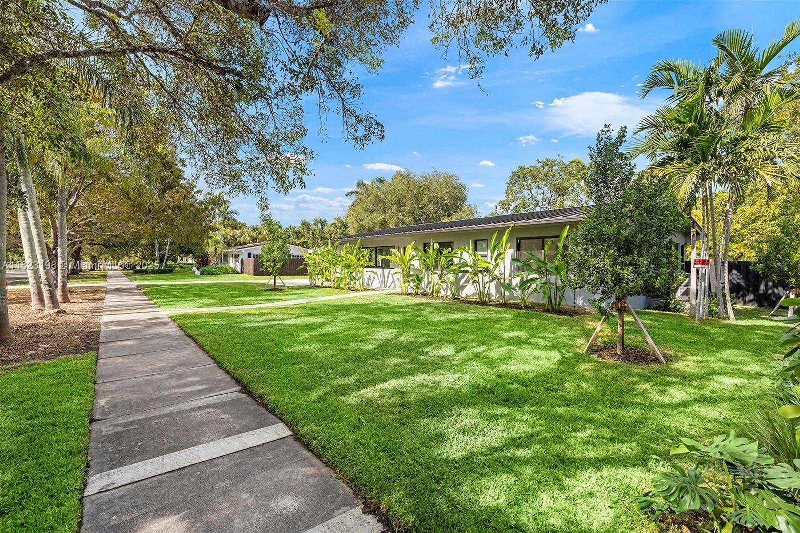 Pinecrest, FL 33156,7445 SW 128th St