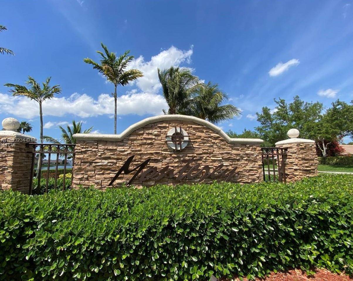 Homestead, FL 33033,945 NE 34th Ave #101