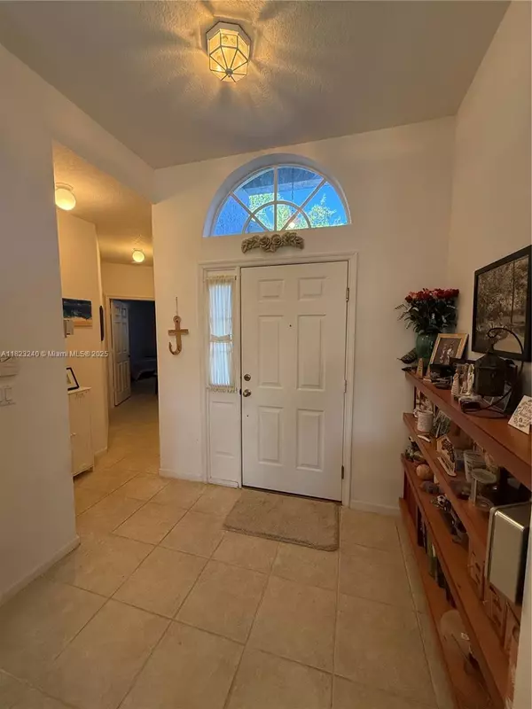 Homestead, FL 33033,660 SE 23rd Ln