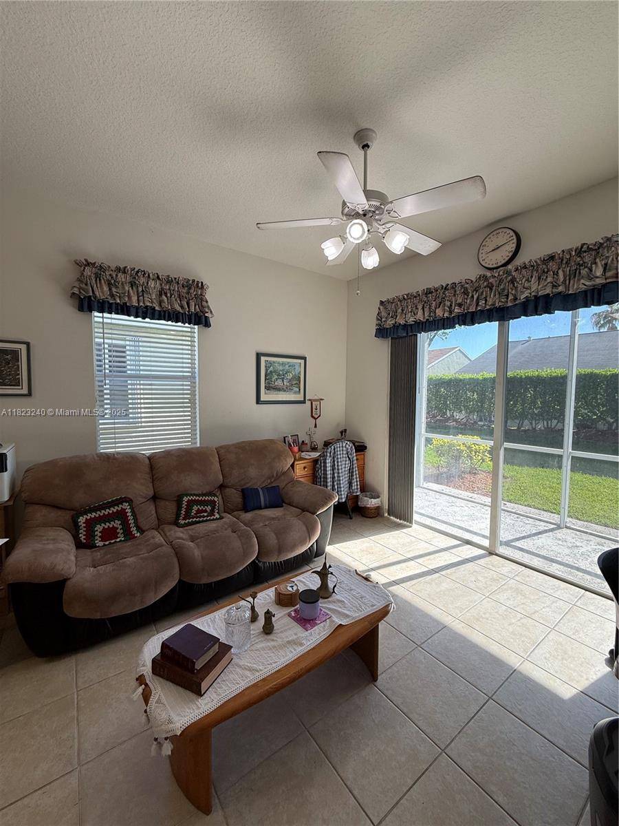 Homestead, FL 33033,660 SE 23rd Ln