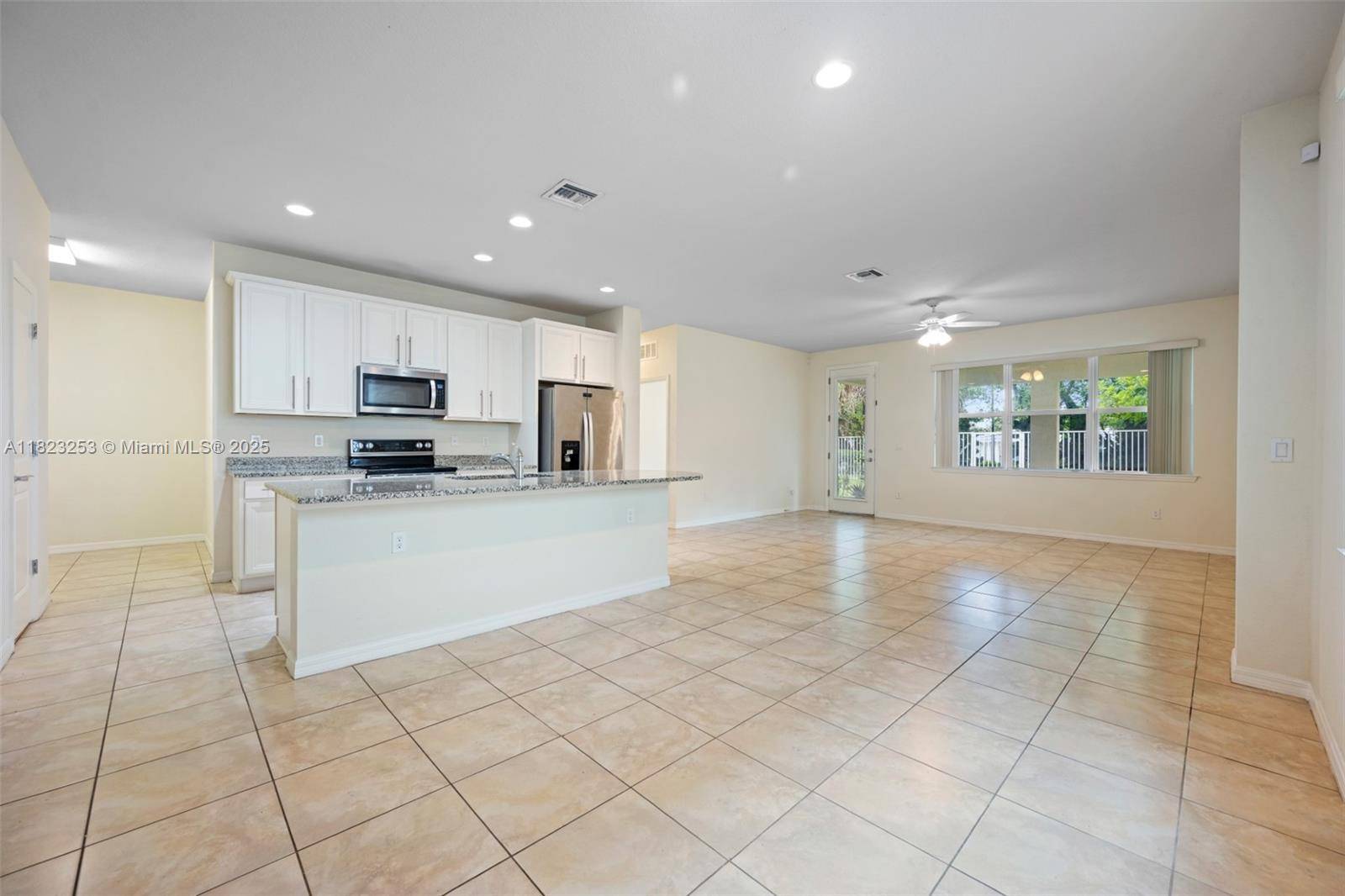 Hollywood, FL 33021,4255 Large Leaf Ln #.