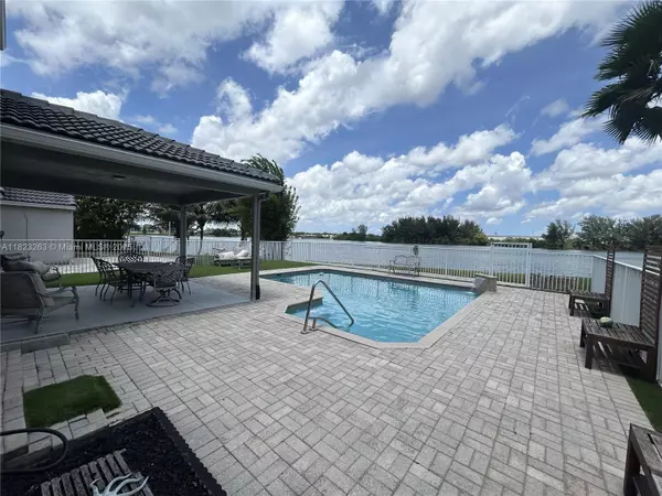 5708 S Plum Bay Pkwy #5708, Tamarac, FL 33321