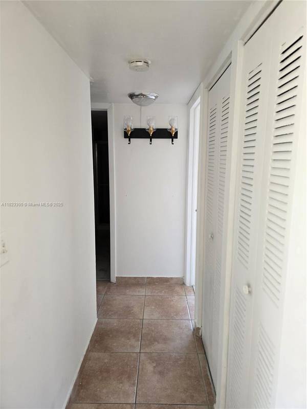 Miami, FL 33176,10425 SW 112th Ave #309
