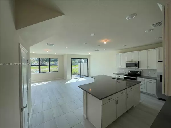 Oakland Park, FL 33309,2112 S Appleton Cir S #2112