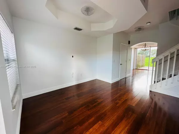 Doral, FL 33178,6120 NW 116th Pl #421