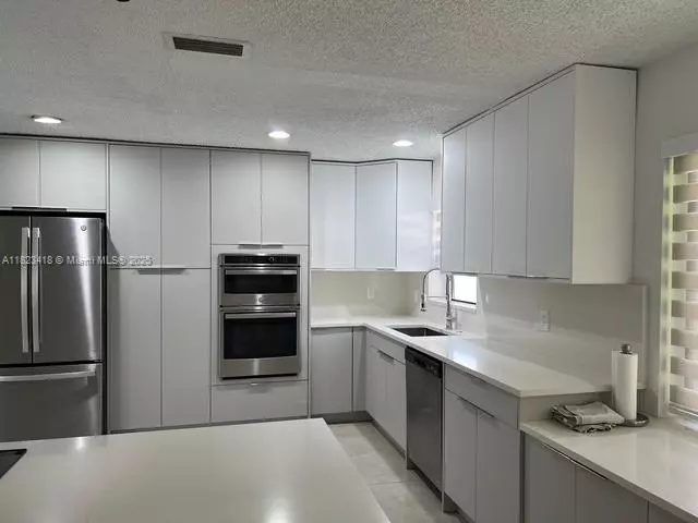 10860 NW 40th St, Coral Springs, FL 33065