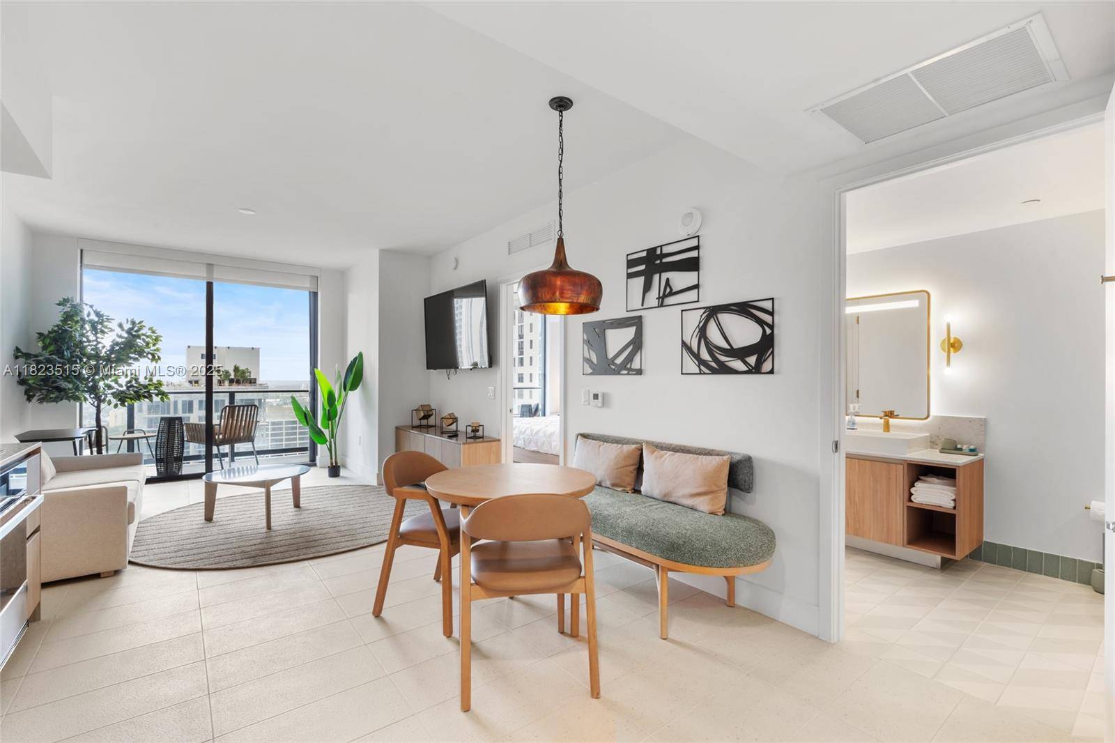 159 NE 6th St #3104, Miami, FL 33132