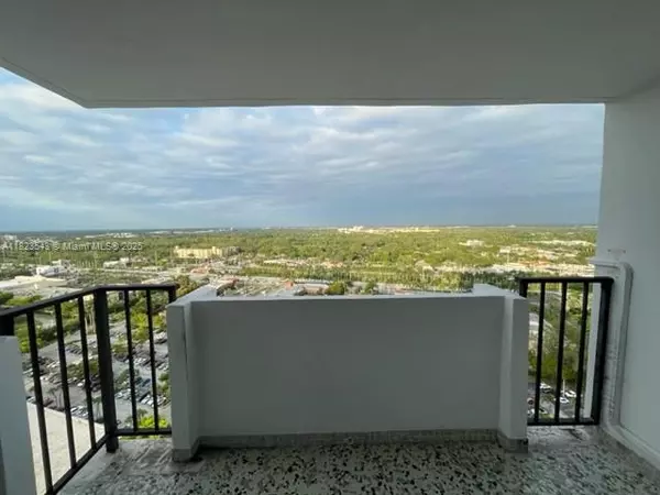 Aventura, FL 33160,2750 NE 183rd St #2504