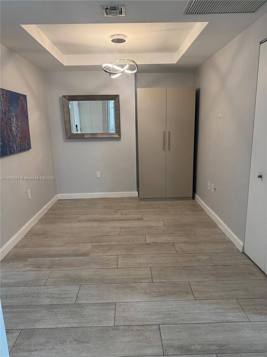Miami, FL 33130,55 SW 9th St #1005